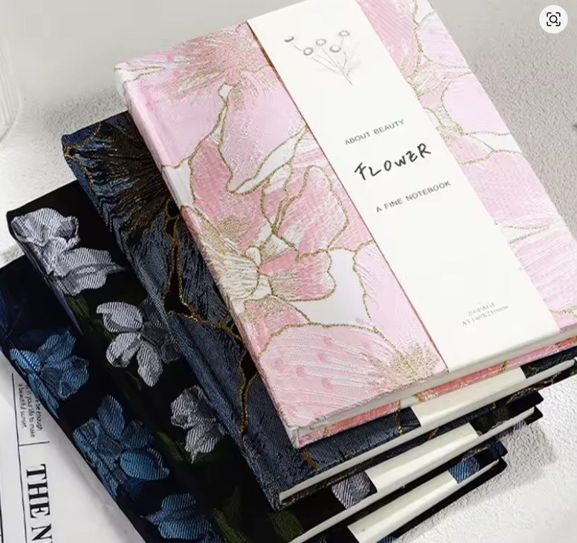 Caderno A5 Floral Peônia com Capa de Tecido e Páginas Pautadas 🌸✨